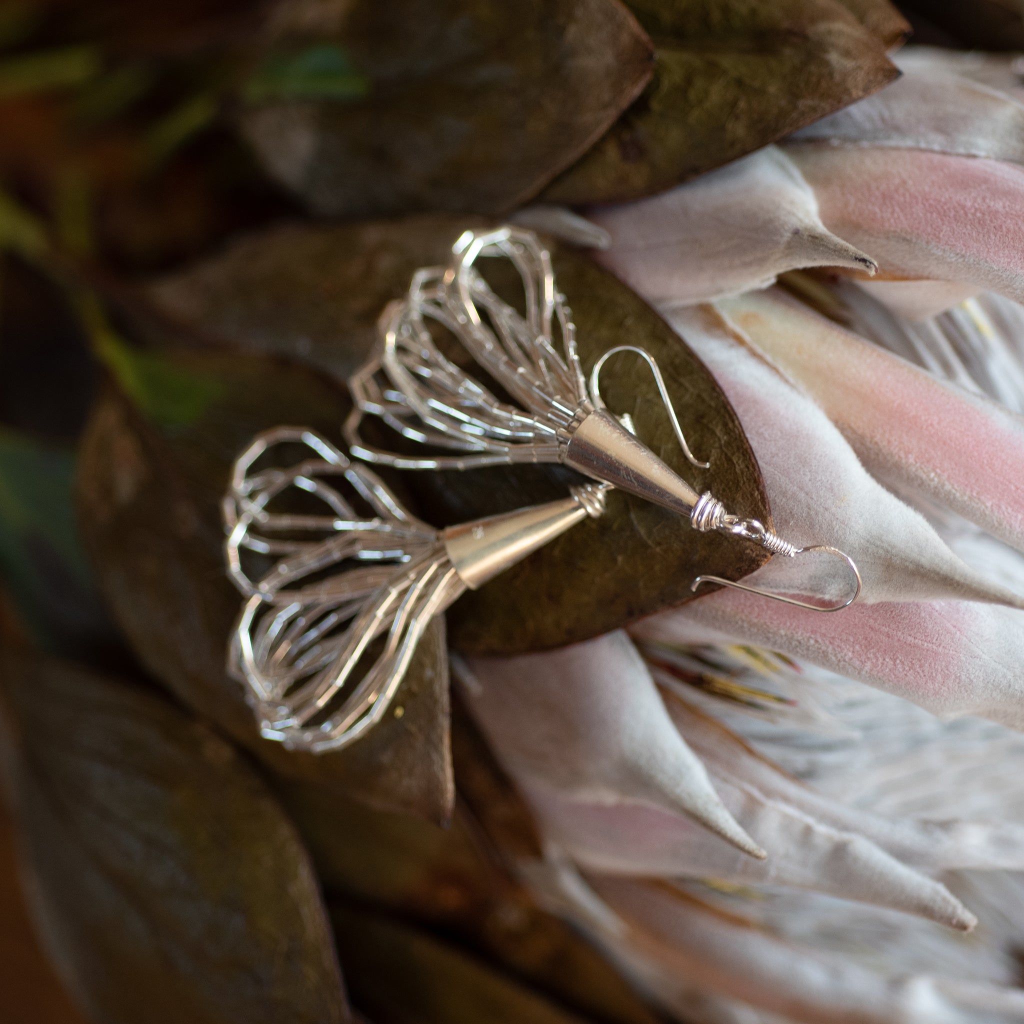 JEL020 - Flow Line Hook Earrings