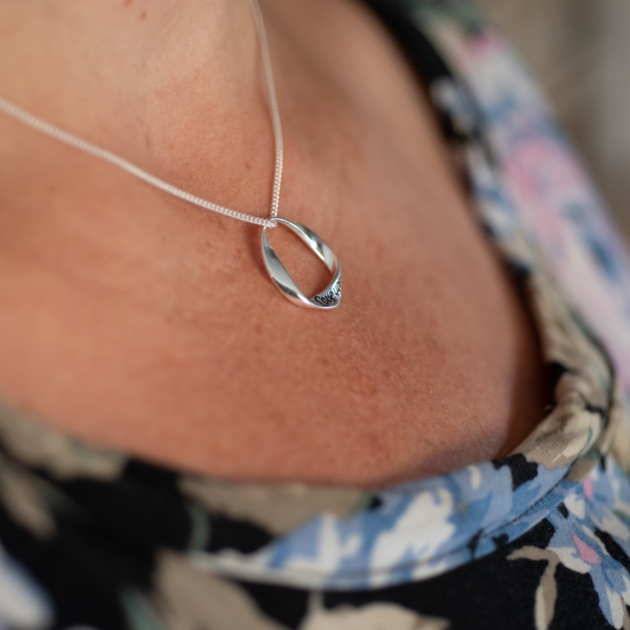 P008C - 925 Sterling Silver "Love you" Pendant
