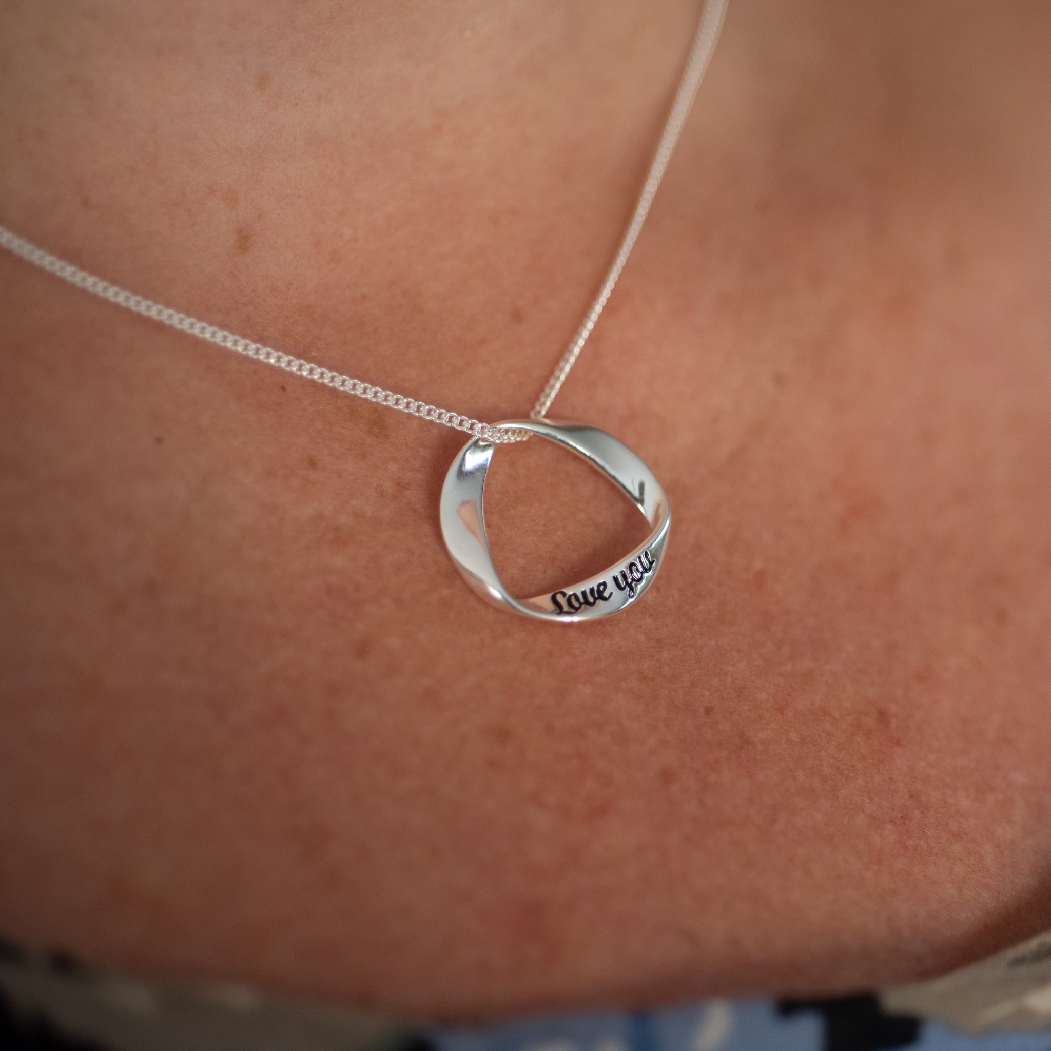 P008C - 925 Sterling Silver "Love you" Pendant