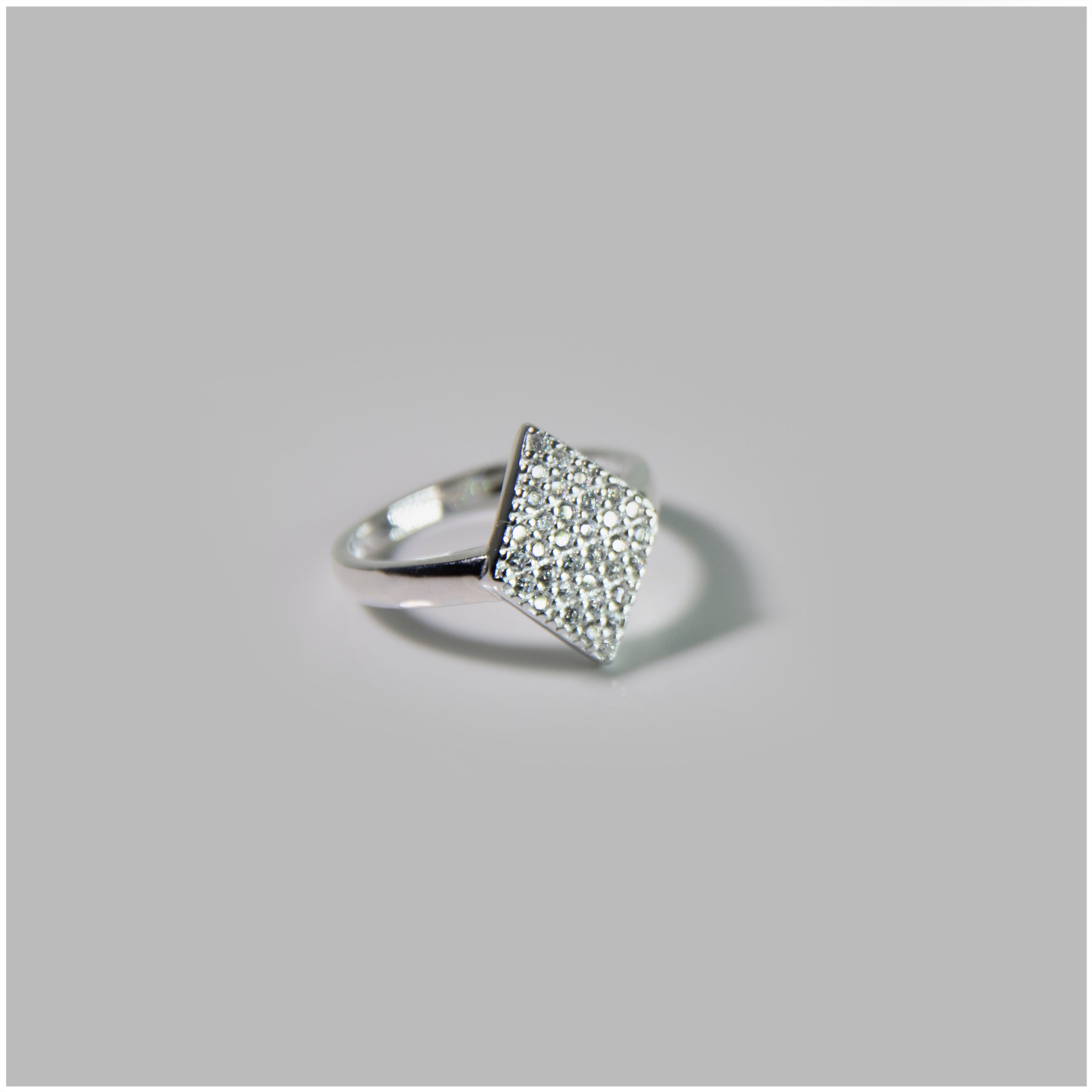 R039 - Sterling Silver Ring with CZ - silverby-e.co.za