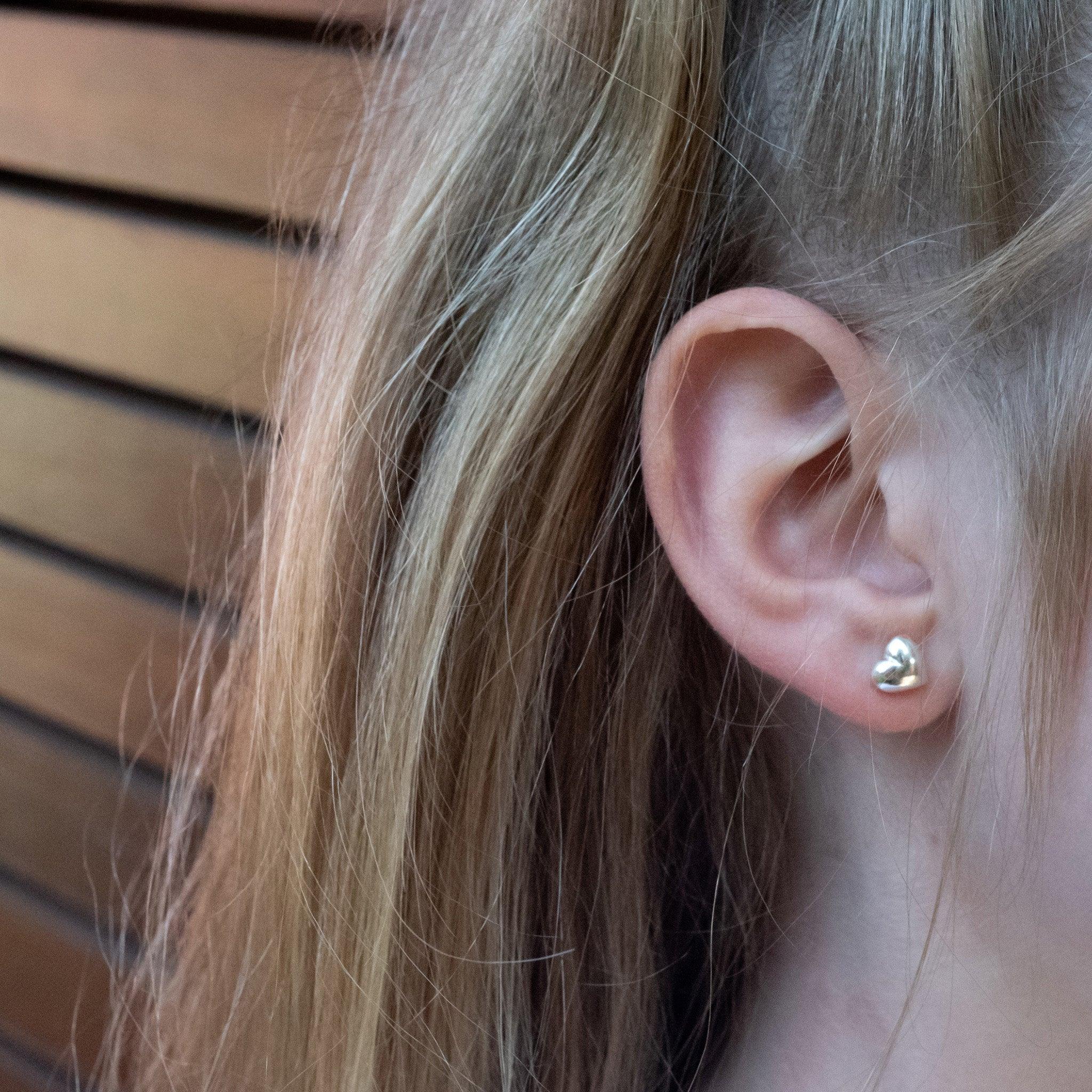 EK011 - Sterling Silver Heart Earrings - silverby-e.co.za