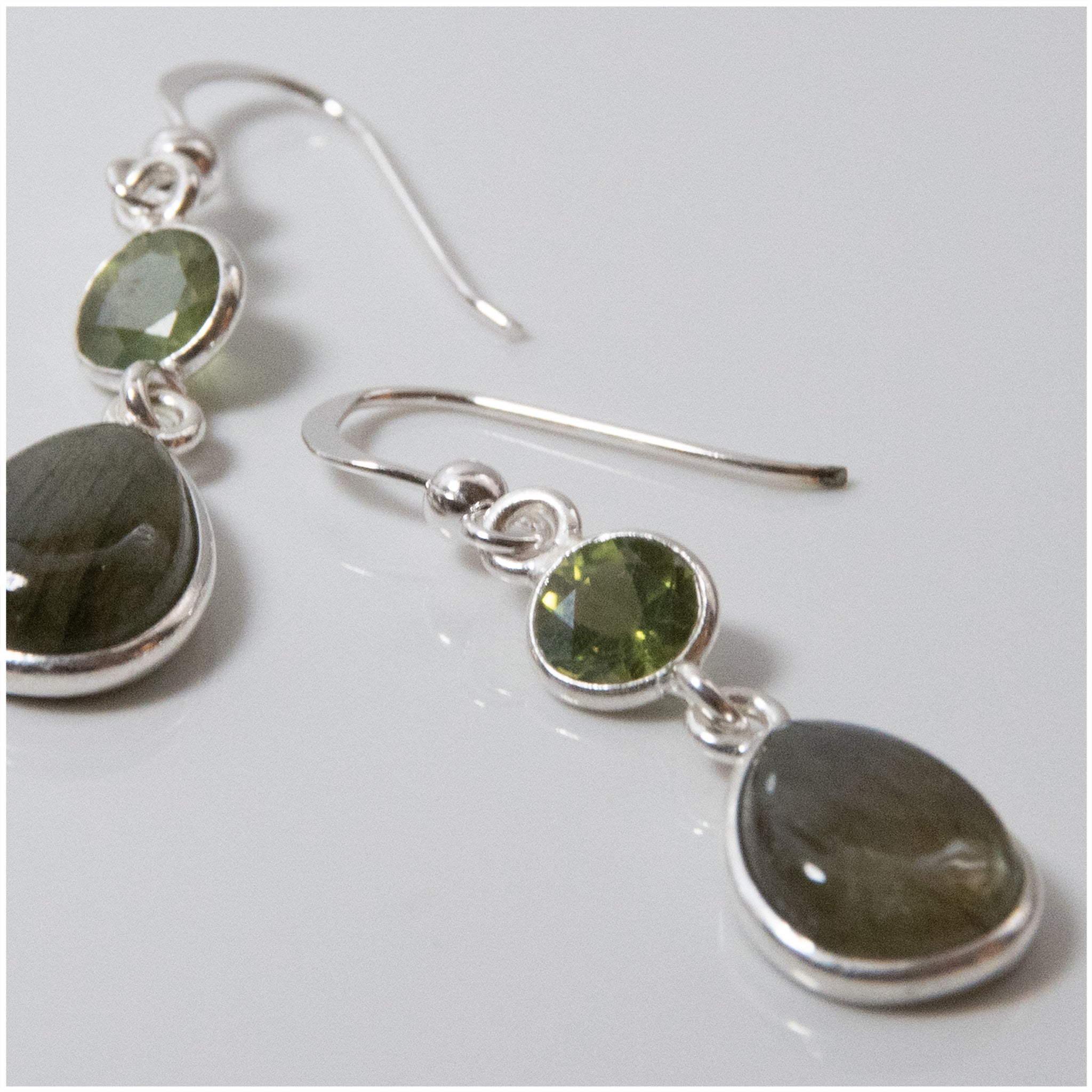 EL042 - Sterling Silver Labradorite and Peridot Earrings - silverby-e.co.za
