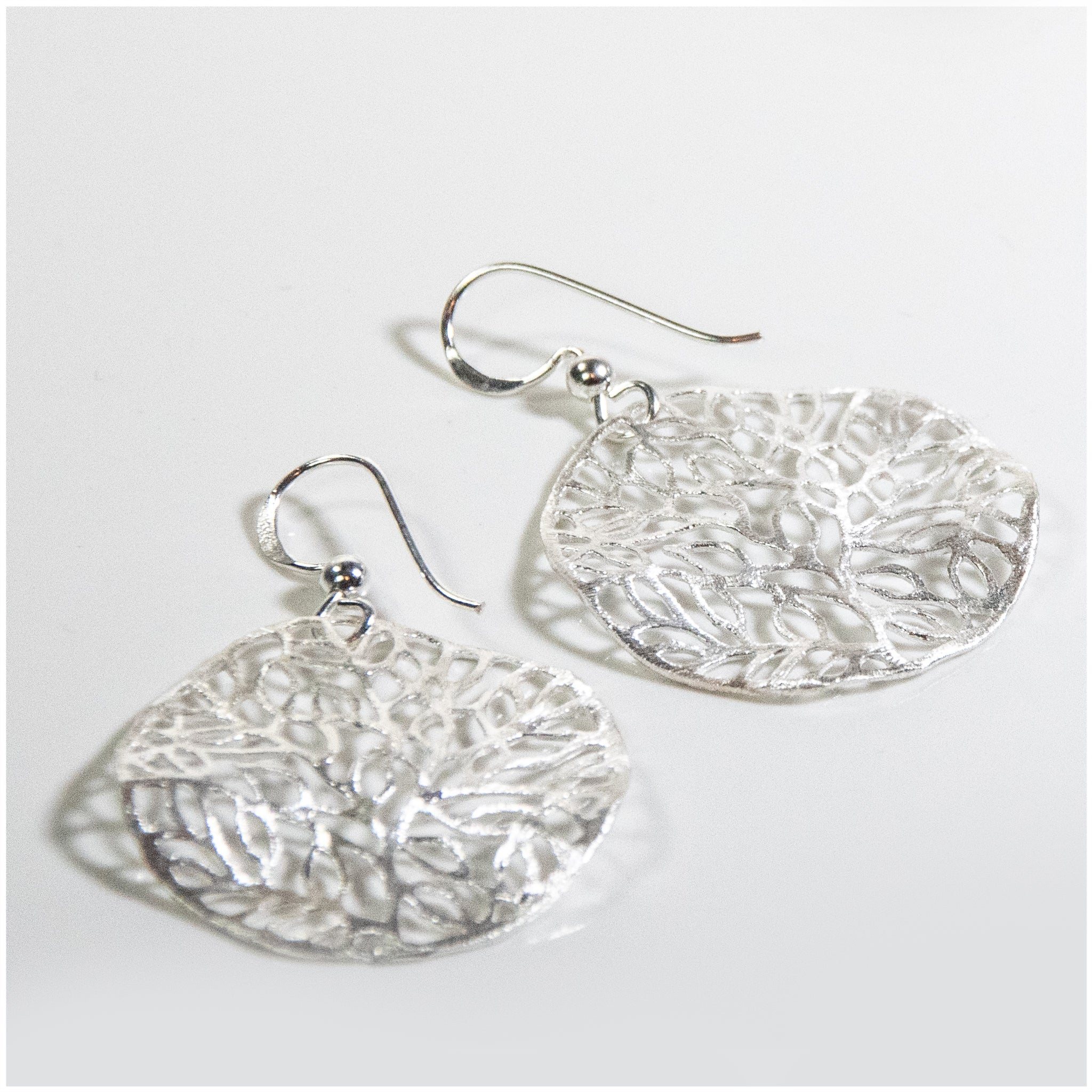 EL054 - Sterling Silver Round Leaf Earrings - silverby-e.co.za