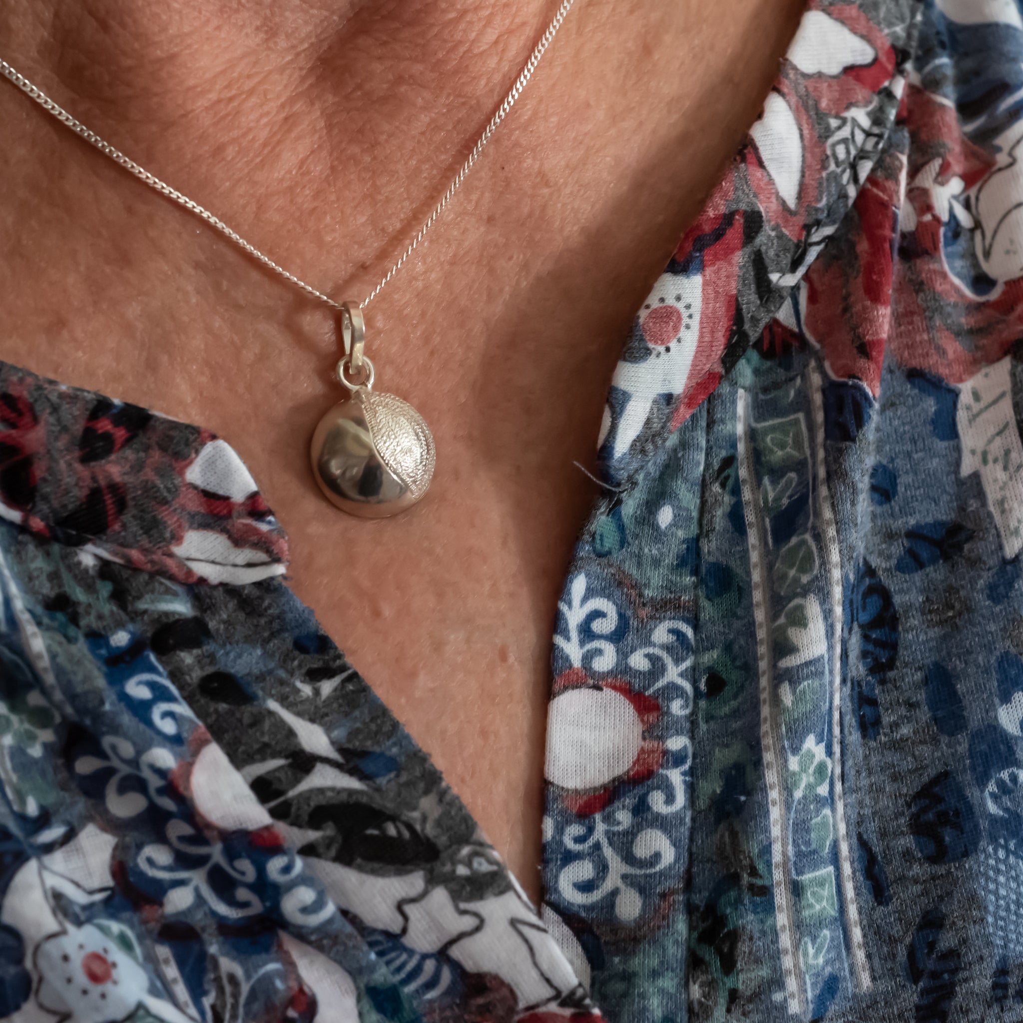 EPC005 - Sterling Silver Ethiopian Round Pendant & Chain