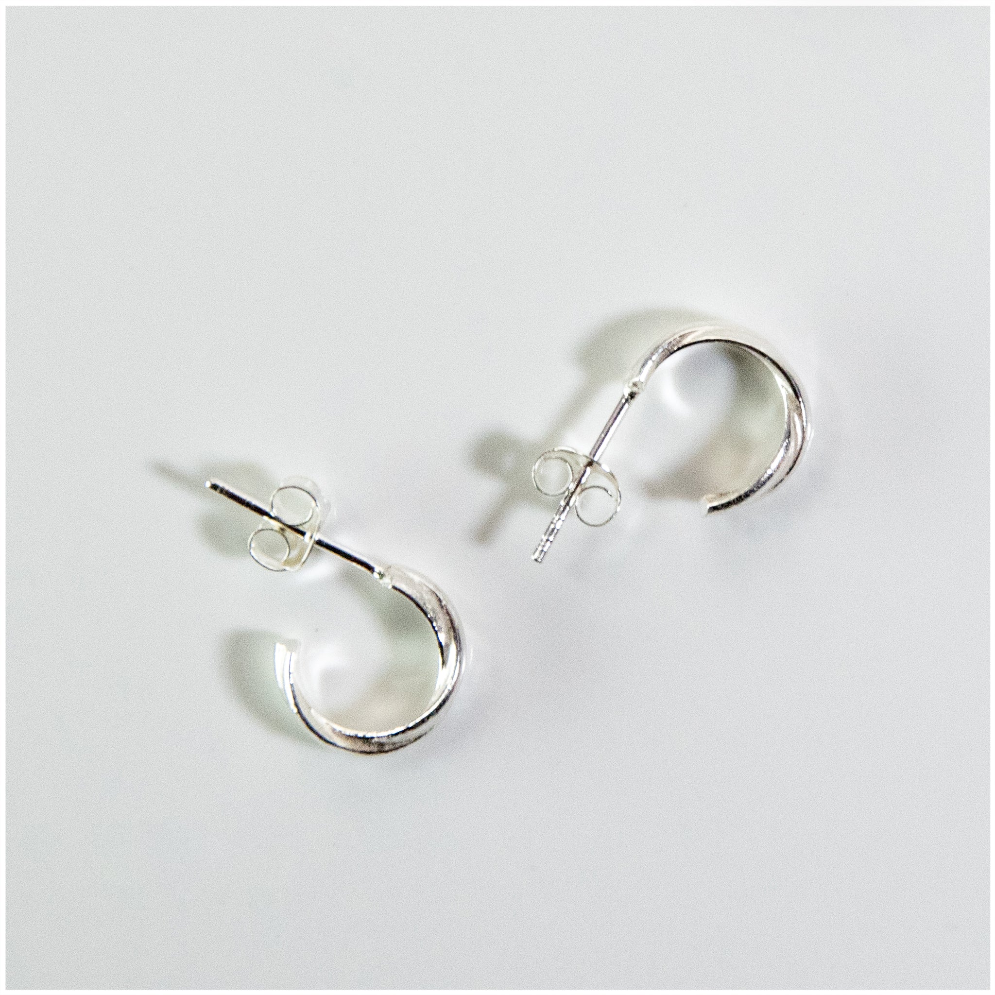 ES046 - Sterling Silver Push Back Earrings - silverby-e.co.za