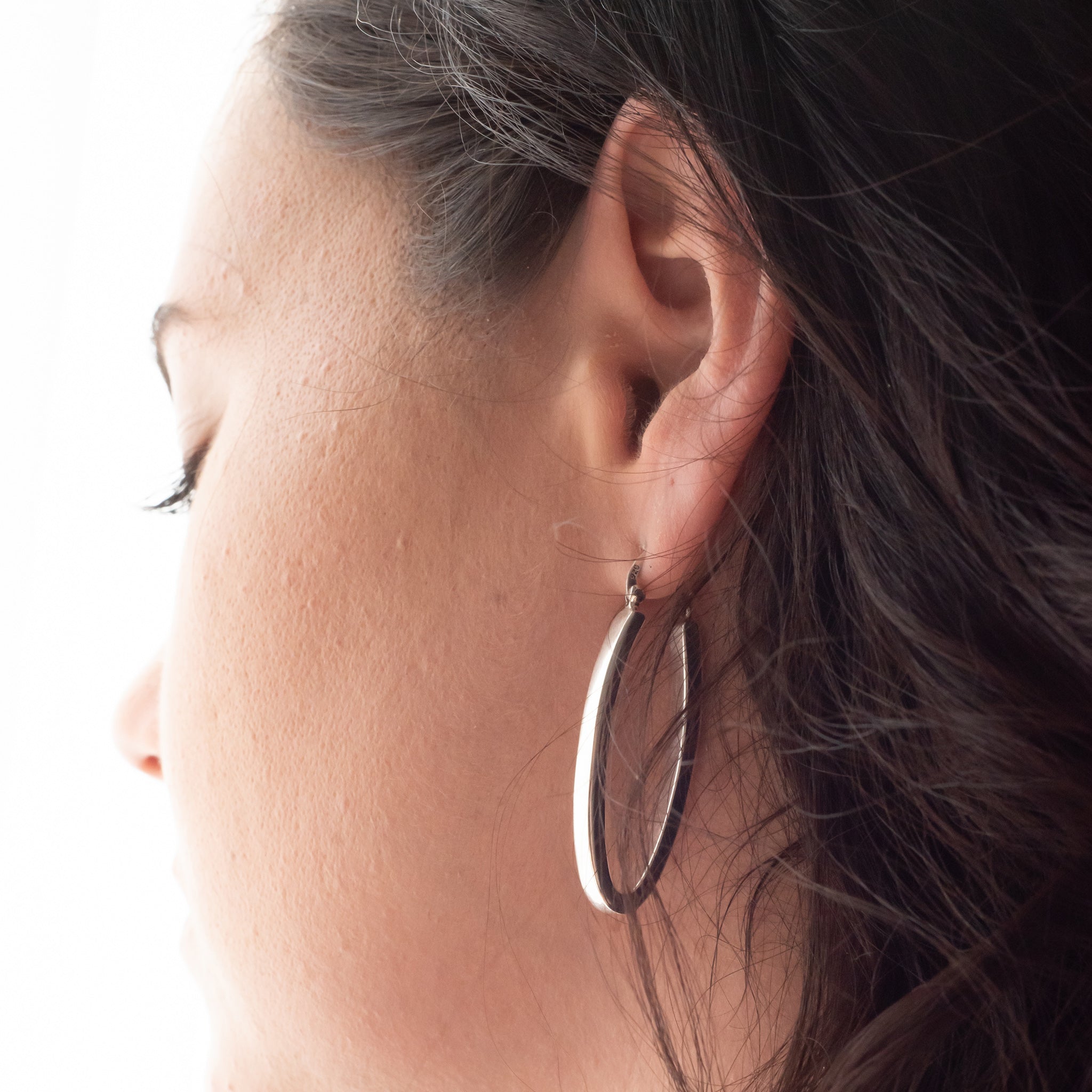 ES070 - Sterling Silver Oval Hoop Earrings - silverby-e.co.za
