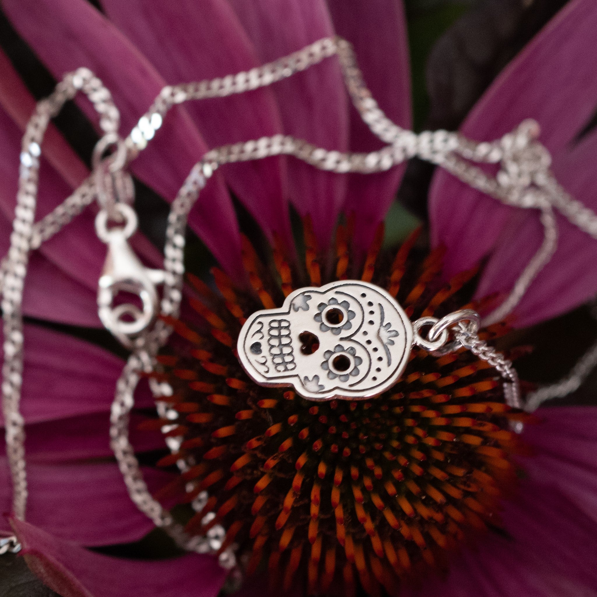 P005C - Sterling Silver Scull Pendant & Chain