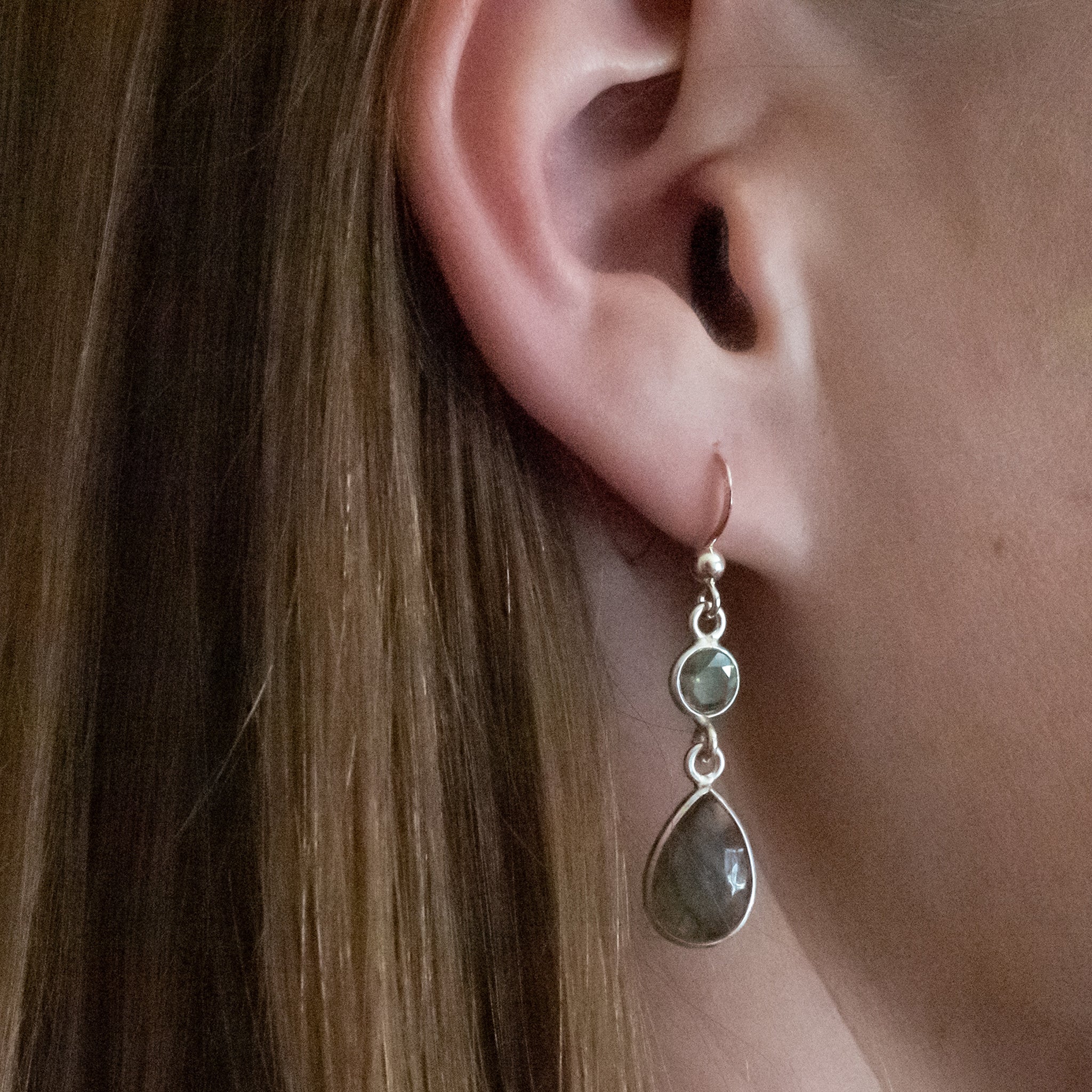 EL042 - Sterling Silver Labradorite and Peridot Earrings - silverby-e.co.za