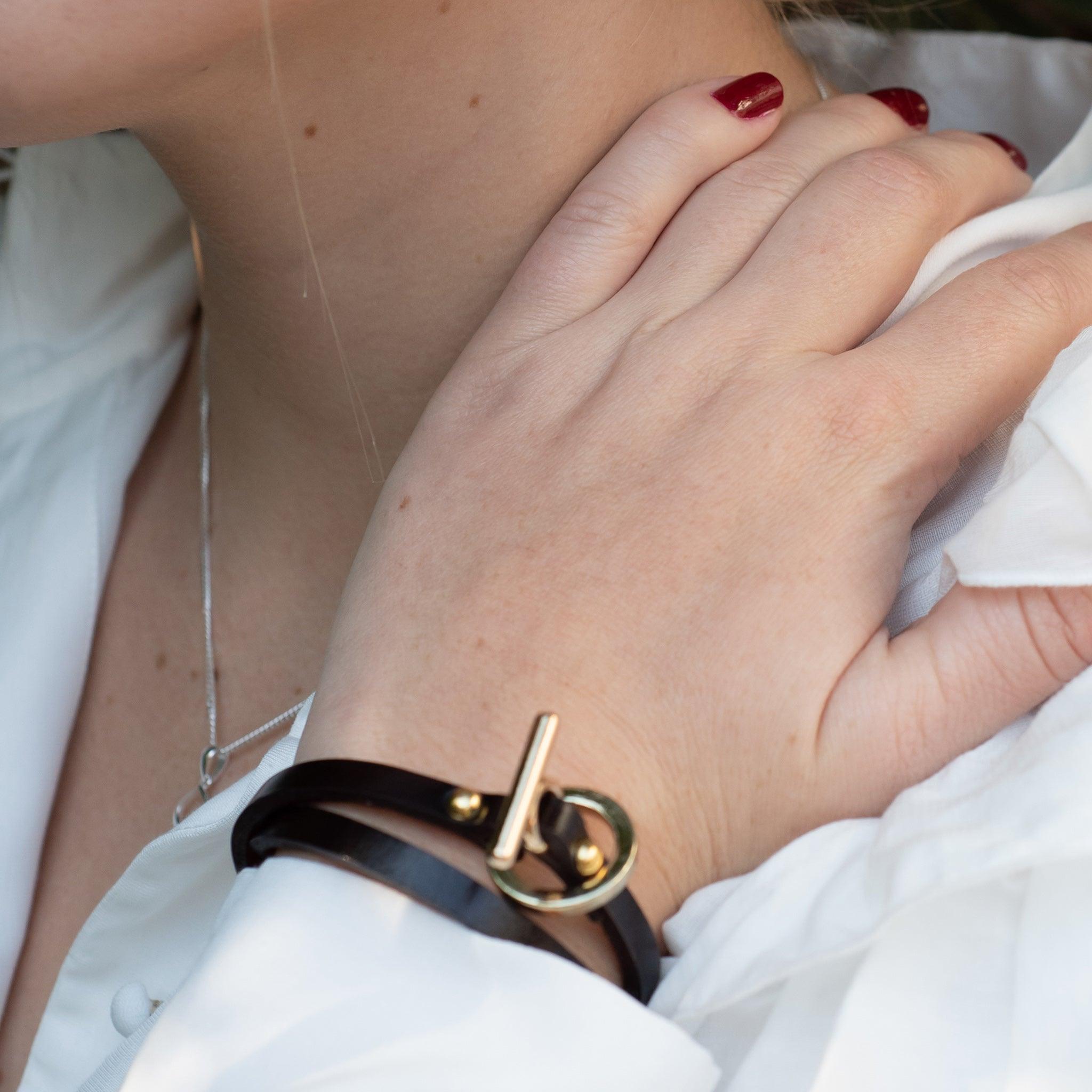 BL003 - Stainless Steel Leather Bracelet - Gold Plated - silverby-e.co.za