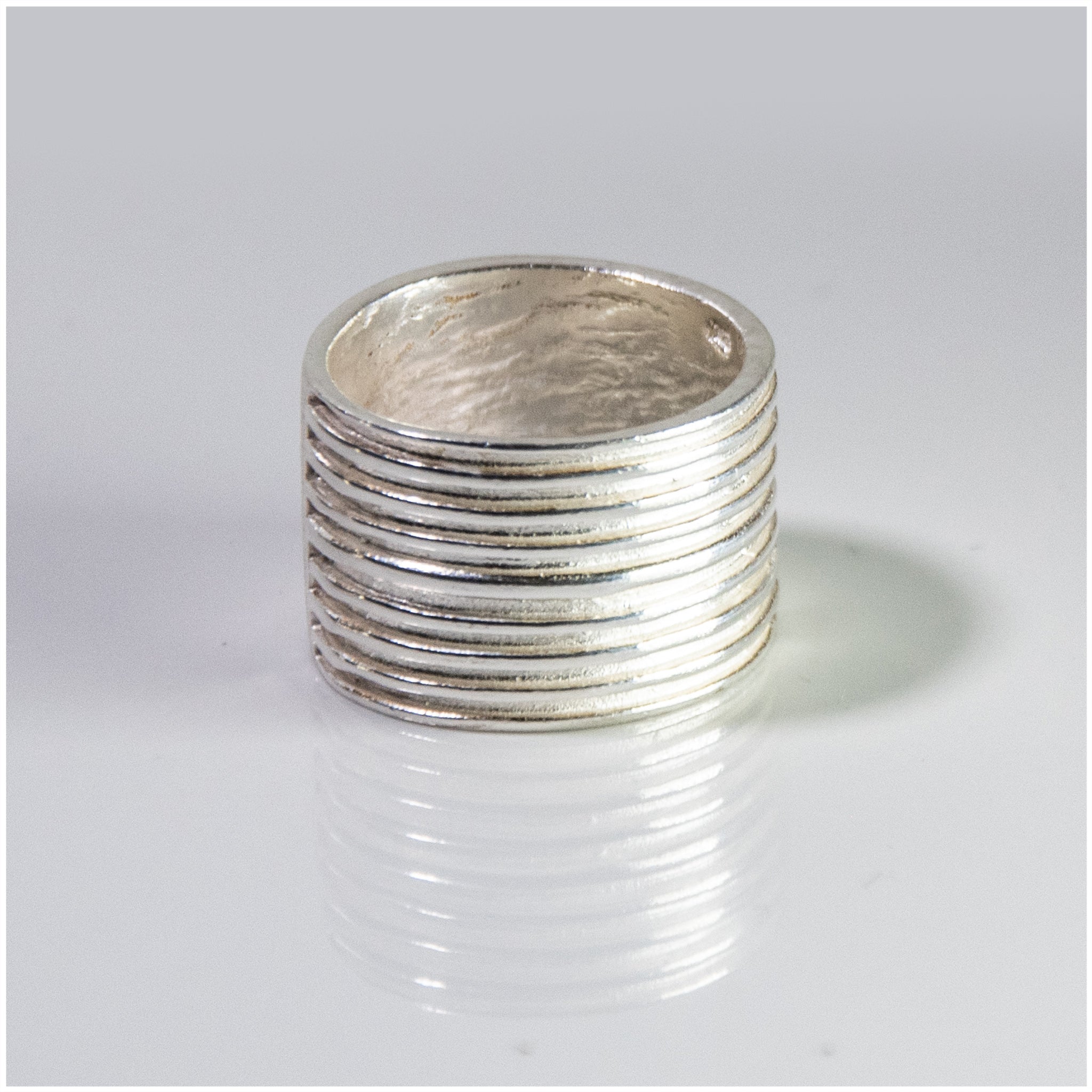 R029 - Sterling Silver Ring - silverby-e.co.za