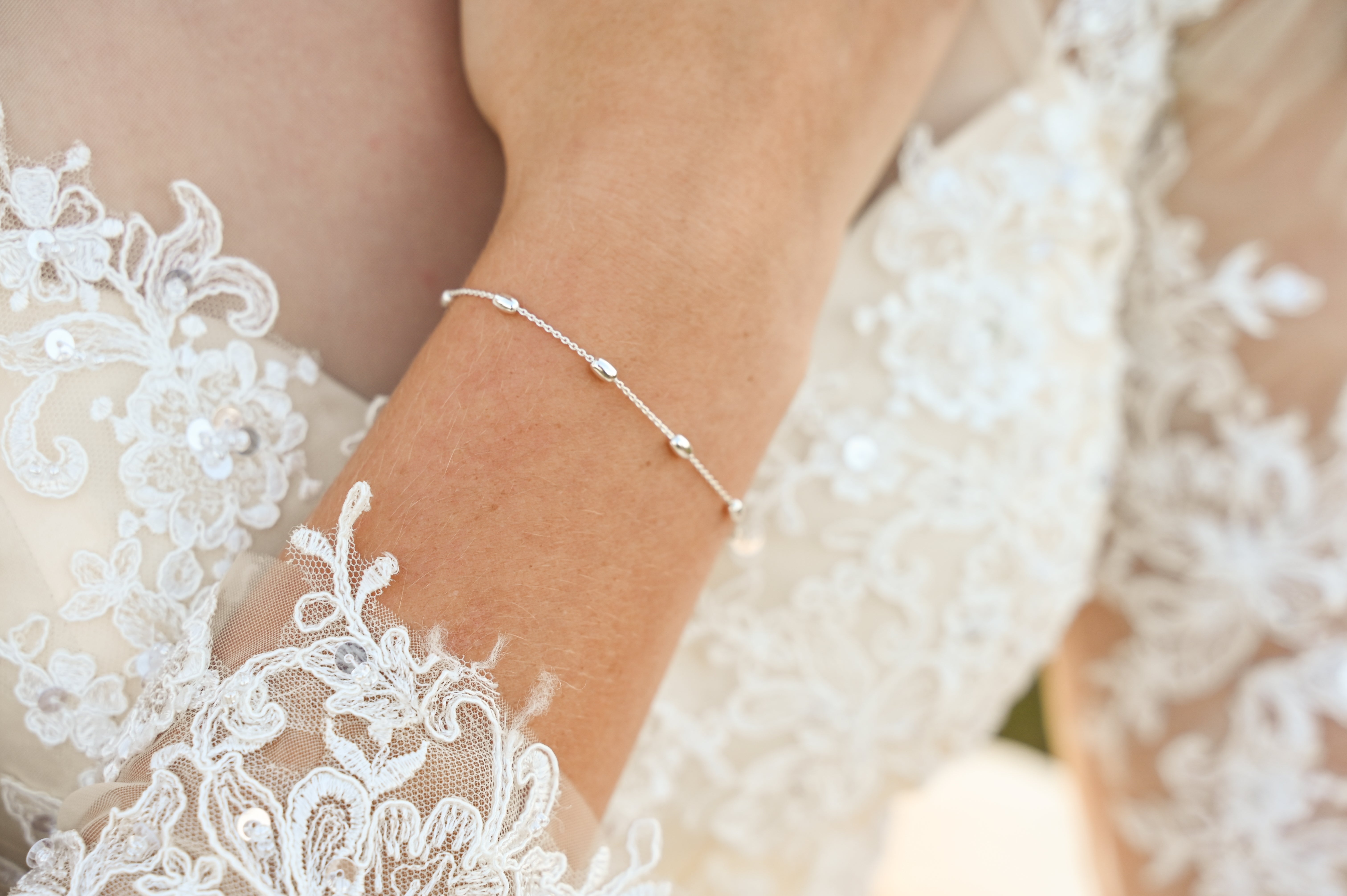 SB014 - Sterling Silver Ball Bracelet with Oval Beads